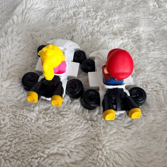 McDonald’s Mario Kart Mario & Princess Peach Toys Happy Meal Figures - Picture 7 of 7